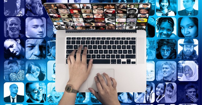 La scuola digitale rischia di dividere? La scuola digitale rischia di dividere?