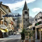 Alberi tagliati e luminarie d’oro, 'Saint-Vincent Rialzati 'passa all’attacco Alberi tagliati e luminarie d’oro, 'Saint-Vincent Rialzati 'passa all’attacco