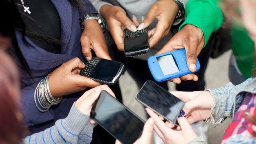 I nostri ragazzi, la rete e la responsabilità di una comunità I nostri ragazzi, la rete e la responsabilità di una comunità