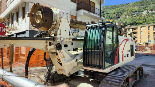 Nuovo Ospedale Parini, arrivano gru e trivella: il cantiere entra nel vivo Nuovo Ospedale Parini, arrivano gru e trivella: il cantiere entra nel vivo