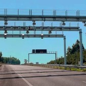Autostrade “Free Flow”: la modernizzazione che esclude gli anziani e favorisce le truffe Autostrade “Free Flow”: la modernizzazione che esclude gli anziani e favorisce le truffe