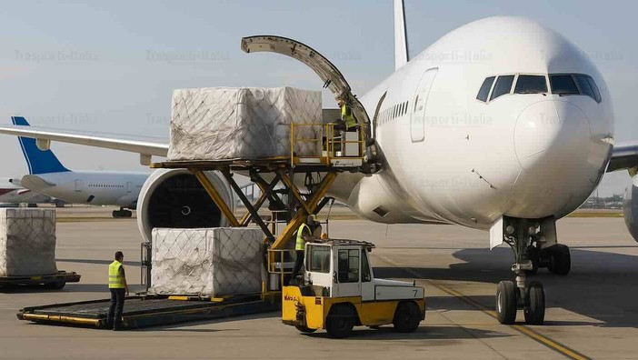 Per il caro petrolio cancellazioni, rincari e maggiorazioni di voli e prenotazioni