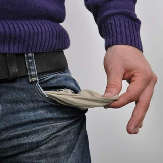 Il Paese dei meloni: L’Italia che non arriva a fine