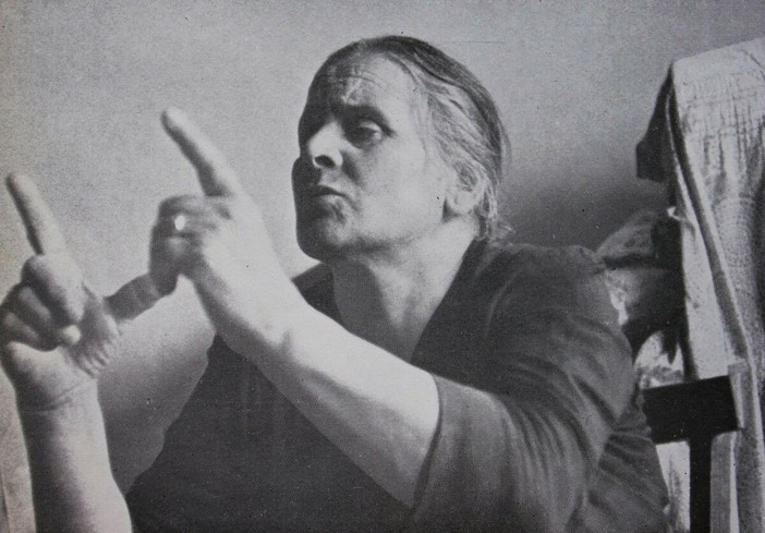 Una guaritrice. Fonte “Il terzo orecchio”