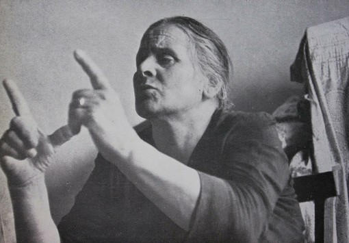 Una guaritrice. Fonte “Il terzo orecchio”