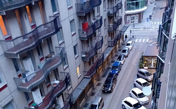 Via Trottechien con lo sfondo del cinema-teatro Splendor che sarà parte della location Via Trottechien con lo sfondo del cinema-teatro Splendor che sarà parte della location