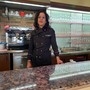 Viky dietro al nuovo bancone