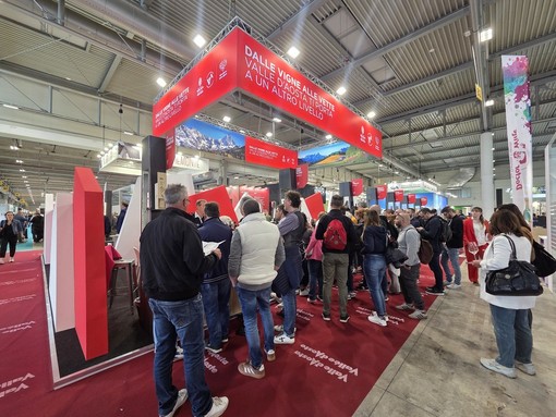 La Valle d’Aosta brinda a Vinitaly: il riconoscimento a Bovard celebra una viticoltura che guarda al futuro