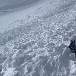 Valanga alla Punta Leysser con rischio “forte”: muore scialpinista tedesco di 54 anni