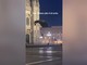 Si lancia dal Duomo di Milano con un paracadute, fermato 32enne Si lancia dal Duomo di Milano con un paracadute, fermato 32enne