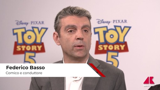 Da Sal Da Vinci a Gazzoli, le voci italiane di Toy Story 5: "Ecco come i giocattoli ci hanno salvato" Da Sal Da Vinci a Gazzoli, le voci italiane di Toy Story 5: "Ecco come i giocattoli ci hanno salvato"