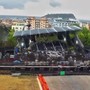 Maltempo a Bagnoli, crolla il palco del concerto all'ex Base Nato: le immagini impressionanti Maltempo a Bagnoli, crolla il palco del concerto all'ex Base Nato: le immagini impressionanti