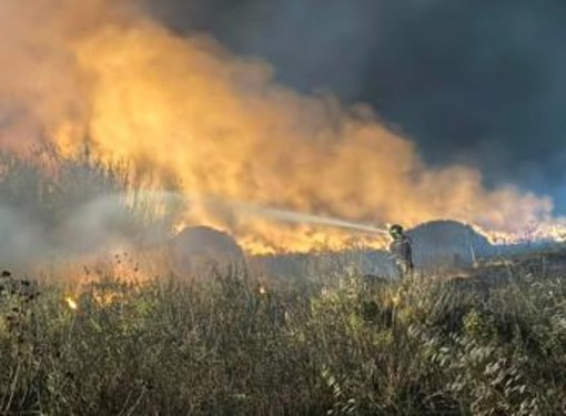 Infermo di fuoco a Maracalagonis, incendio domato: il post della sindaca Infermo di fuoco a Maracalagonis, incendio domato: il post della sindaca