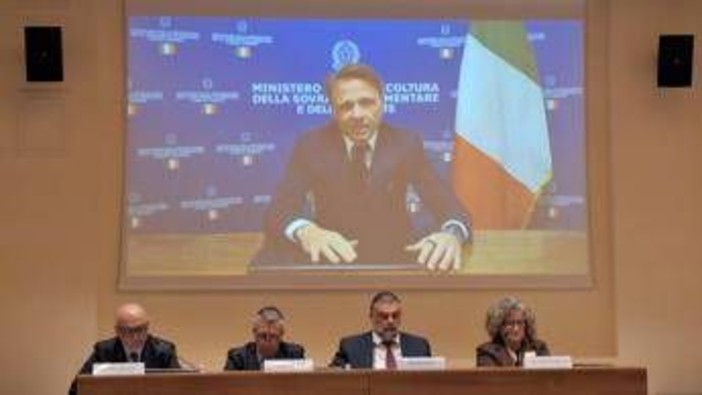 Agricoltura, Lollobrigida (FdI): "Innovazione e sostenibilità pilastri sicurezza alimentare" Agricoltura, Lollobrigida (FdI): "Innovazione e sostenibilità pilastri sicurezza alimentare"