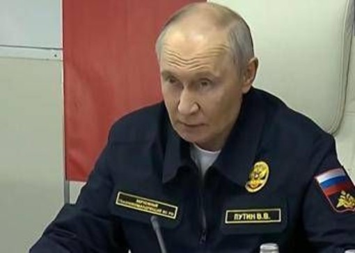 Putin sfida l’Europa sulle navi russe: "Risponderemo ovunque". Accuse alla Nato nel Pacifico