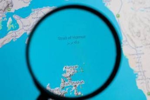 Iran, petrolio 'ostaggio' dello Stretto di Hormuz: ecco perché il piano B non c'è Iran, petrolio 'ostaggio' dello Stretto di Hormuz: ecco perché il piano B non c'è