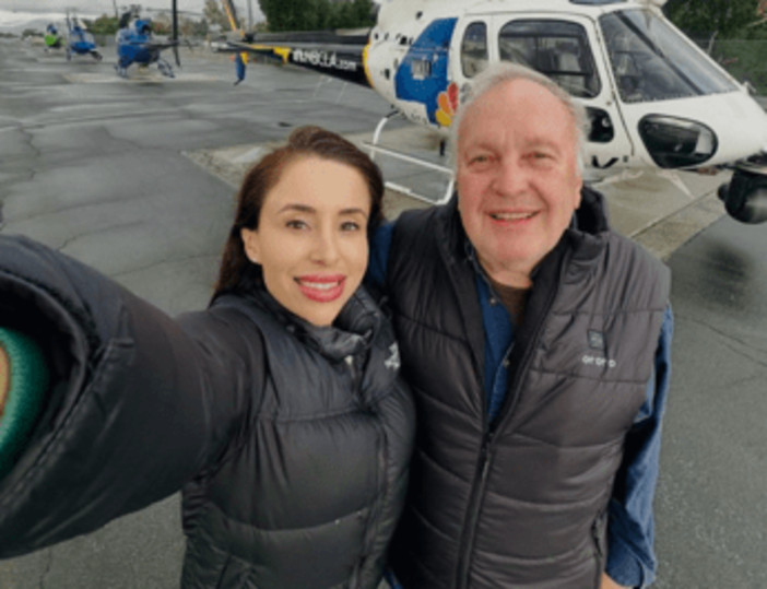 Elicottero di una tv precipita mentre filma un incidente stradale: almeno 3 morti, tragedia a Los Angeles