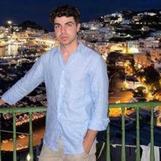 Roma, 27enne precipitato da b&amp;b: musica e viaggi le passioni di Leonardo Fiorini