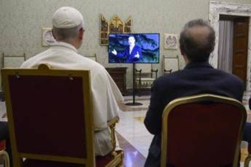 Benigni torna in tv: "San Pietro mio migliore amico, primo follower di Gesù" Benigni torna in tv: "San Pietro mio migliore amico, primo follower di Gesù"