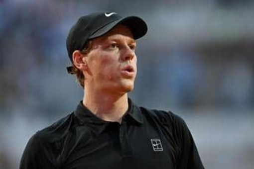 Sinner, Cacciari lo stronca: "Contro Federer e Nadal perderebbe. Finale Roma? Noiosa" Sinner, Cacciari lo stronca: "Contro Federer e Nadal perderebbe. Finale Roma? Noiosa"