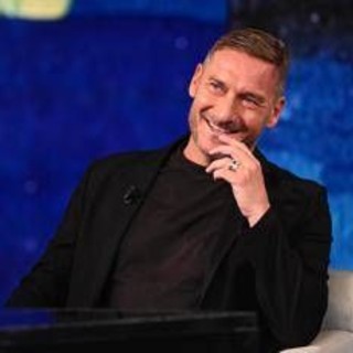 Roma, Totti 'sfotte' dopo i rigori sbagliati: "È uno scherzo? Non è mai successo"