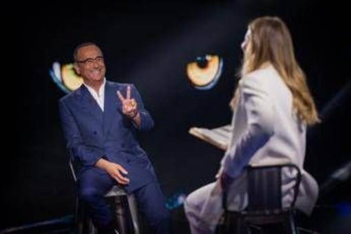 Belve, Carlo Conti: "Non sono bisessuale, ho solo un'idea fissa. Mio erede? Nicola Savino" Belve, Carlo Conti: "Non sono bisessuale, ho solo un'idea fissa. Mio erede? Nicola Savino"
