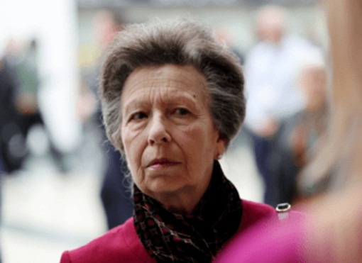 Scandalo Epstein, la principessa Anna può salvare la monarchia: il motivo