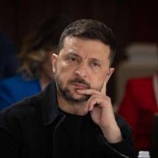 Ucraina-Russia, piano Usa cambia. Zelensky: "Serve colloquio con Trump"