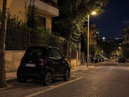Banda delle minicar a Roma, è caccia agli aggressori: al vaglio filmati telecamere Banda delle minicar a Roma, è caccia agli aggressori: al vaglio filmati telecamere