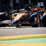 F1, Gp Spagna: Piastri in pole position, Hamilton quinto