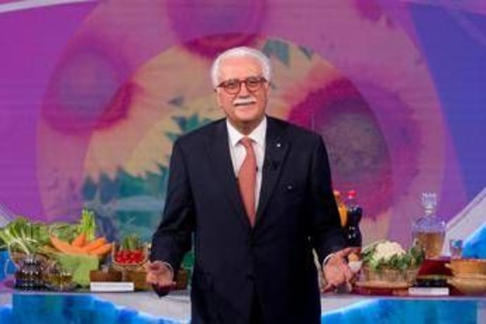 "Dormire bene aiuta a dimagrire", i consigli di Calabrese