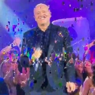 Sanremo, problemi di segnale e gli utenti 'accusano' Pezzali di playback