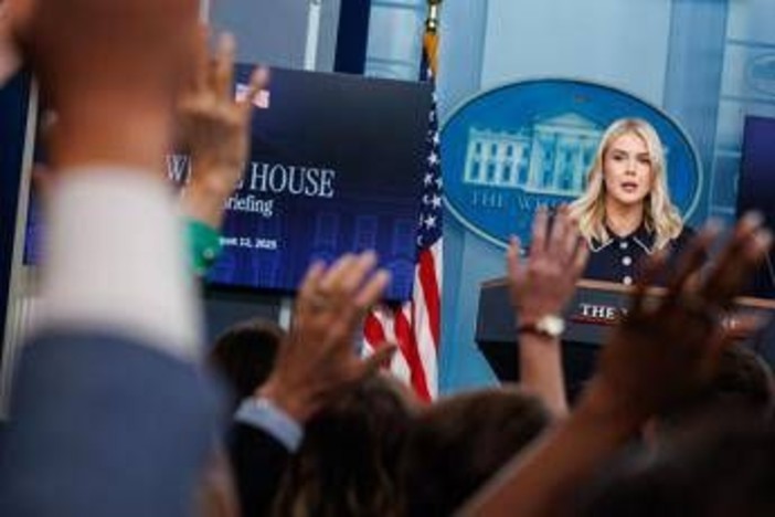 Vertice Trump-Putin, sede sarà ad Anchorage. Mosca accusa Kiev: "Vuole sabotare colloqui"