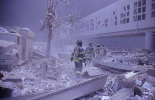 11 settembre, dai documenti sull'aria tossica ai dati dei vigili del fuoco: l'impatto sulla salute 25 anni dopo