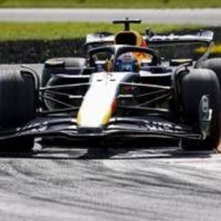 Gp Austin, Verstappen vince gara sprint e riapre il Mondiale. Disastro McLaren al via Gp Austin, Verstappen vince gara sprint e riapre il Mondiale. Disastro McLaren al via