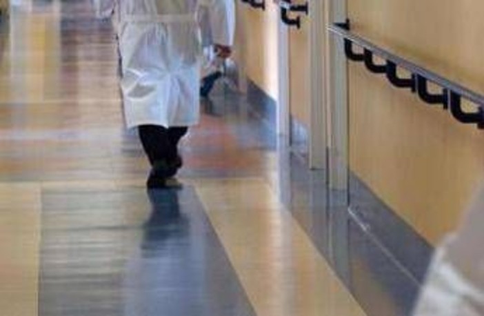 Meningite, casi in Abruzzo e a Parma: come si prende, sintomi, vaccini Meningite, casi in Abruzzo e a Parma: come si prende, sintomi, vaccini