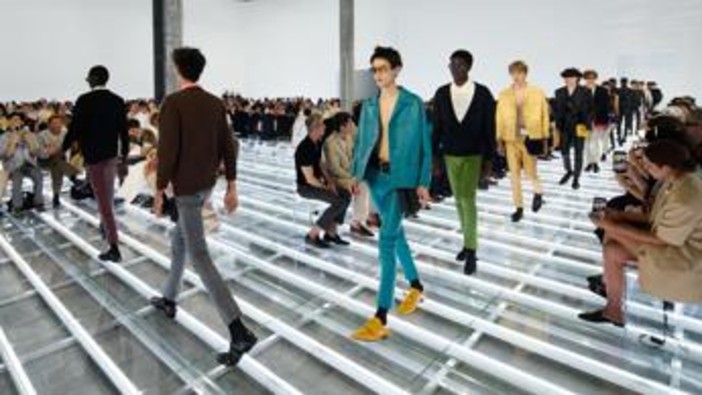 Prada riscrive l’essenziale "contro il design inutile" Prada riscrive l’essenziale "contro il design inutile"