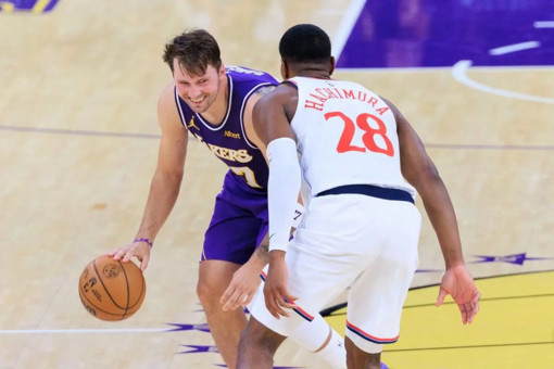 Doncic non brilla ma il derby di Los Angeles va ai Lakers, Hawks da record