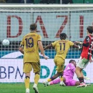 Mbangula come Batistuta, storica tripletta a San Siro contro il Milan dell'ex Juve Mbangula come Batistuta, storica tripletta a San Siro contro il Milan dell'ex Juve