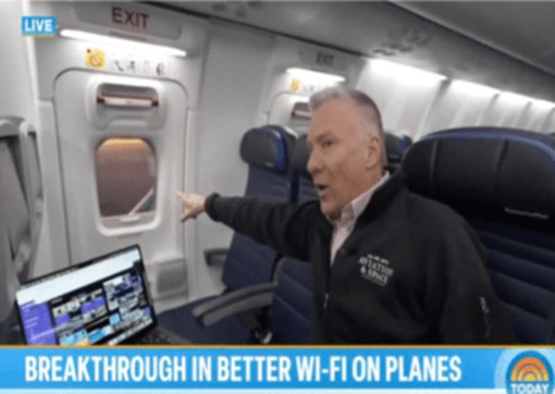 Spazio, Starlink porta la prima trasmissione Tv in diretta da un Volo Commerciale