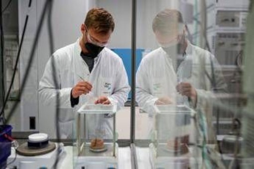 Cancro polmone, ok Ue a lurbinectedina più atezolizumab in prima linea Cancro polmone, ok Ue a lurbinectedina più atezolizumab in prima linea