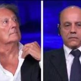 Lite con Iacchetti, parla Mizrahi: "Pace? Ha minacciato di menarmi, non penso voglia stringermi la mano" Lite con Iacchetti, parla Mizrahi: "Pace? Ha minacciato di menarmi, non penso voglia stringermi la mano"
