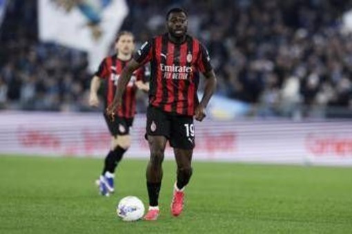 Milan, Fofana punge Allegri: "Per lui ho cambiato ruolo e perso Mondiale" Milan, Fofana punge Allegri: "Per lui ho cambiato ruolo e perso Mondiale"