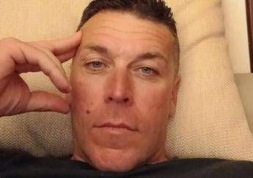 Massa, "Giacomo Bongiorni colpito anche mentre era a terra": la ricostruzione del pestaggio Massa, "Giacomo Bongiorni colpito anche mentre era a terra": la ricostruzione del pestaggio