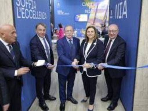 Vinitaly 2026, vini campani ‘a gonfie vele’: grande successo della Regione Campania Vinitaly 2026, vini campani ‘a gonfie vele’: grande successo della Regione Campania