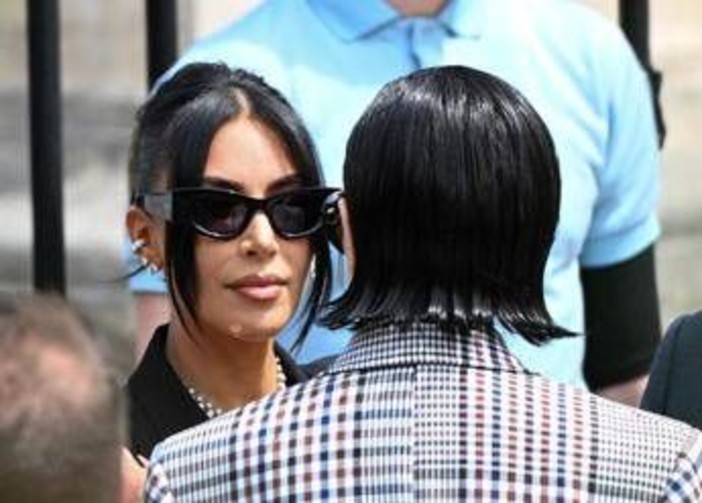 Kim Kardashian riceverà un euro di risarcimento per la rapina subita nel 2016: "Non cerco soldi"