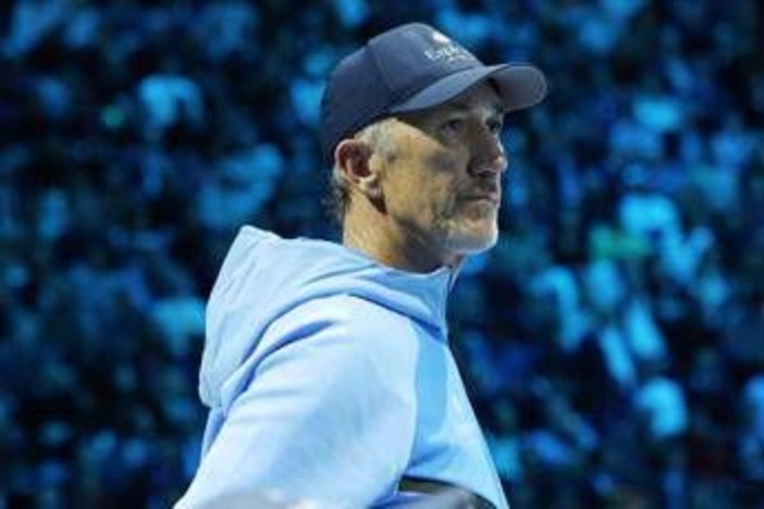 Sinner e i crampi, Cahill: "Jannik fortunato, ma siamo fieri di lui" Sinner e i crampi, Cahill: "Jannik fortunato, ma siamo fieri di lui"