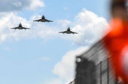 Starmer: "Accordo con Turchia per vendita caccia Eurofighter". Erdogan: "Intesa storica"