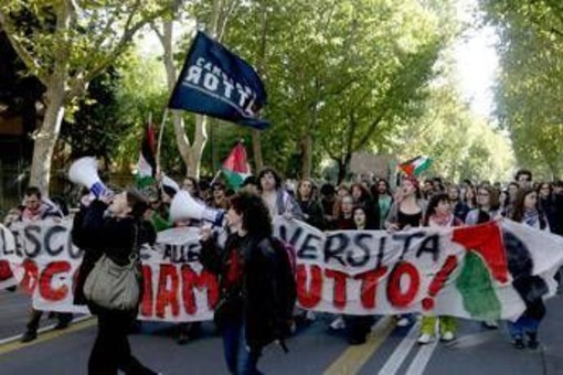 Sciopero generale e manifestazioni oggi in tutta Italia per Gaza e Flotilla: le news