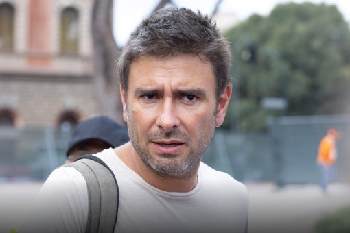 Di Battista sui social “Ce la metterò tutta per tornare presto”